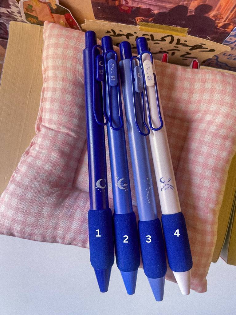 ​🌌​🌙​أقلام القمر حبر أسود