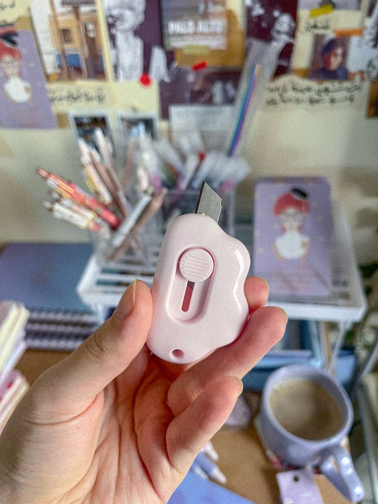 ✨☁ مشرط لطيف على شكل غيمة