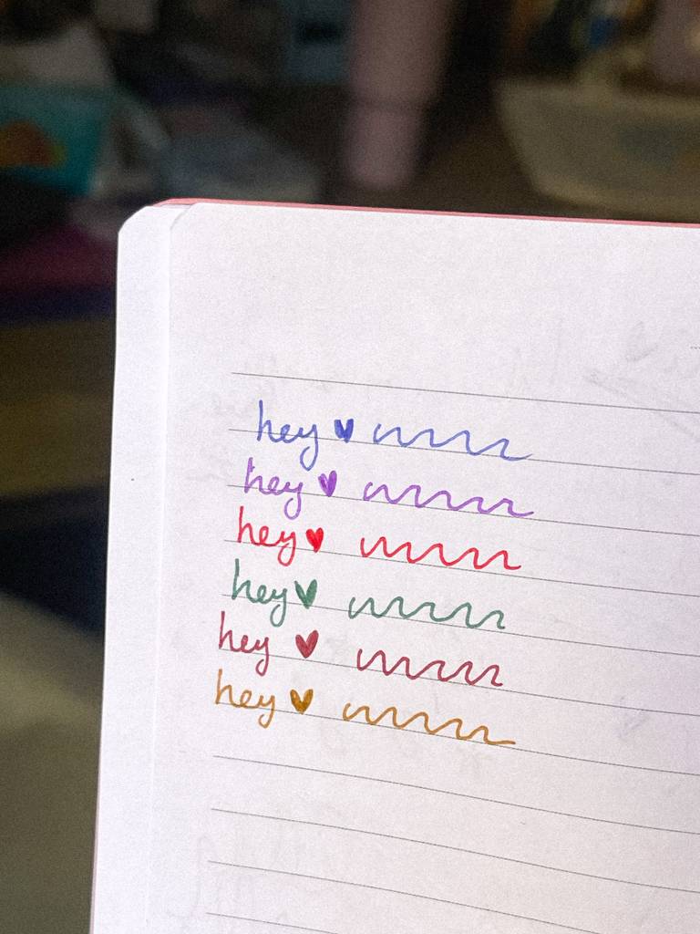 💘 تعبئة أقلام حبر ملون