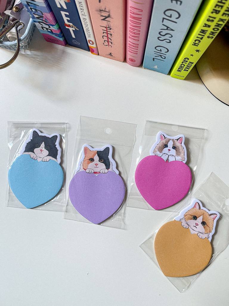 ​🐯​ستيكي نوتس قطط