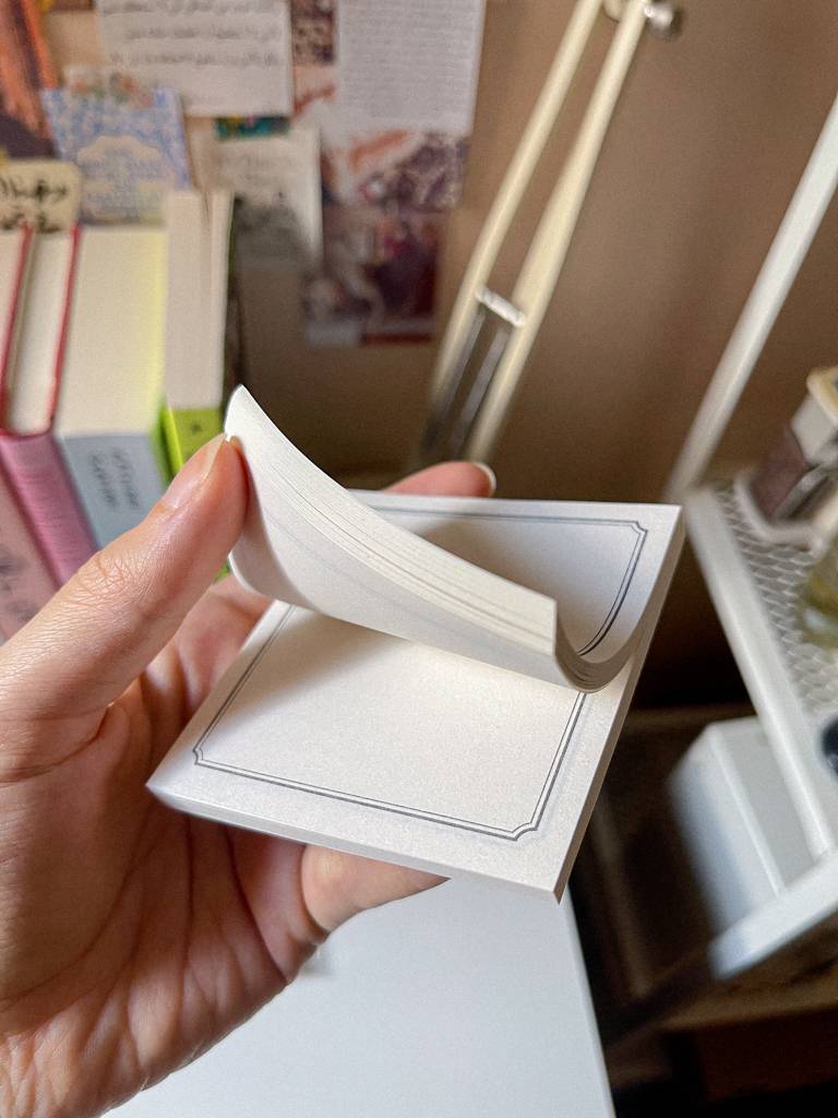 ​📃​ستيكي نوتس بيضاء بتصاميم مختلفة