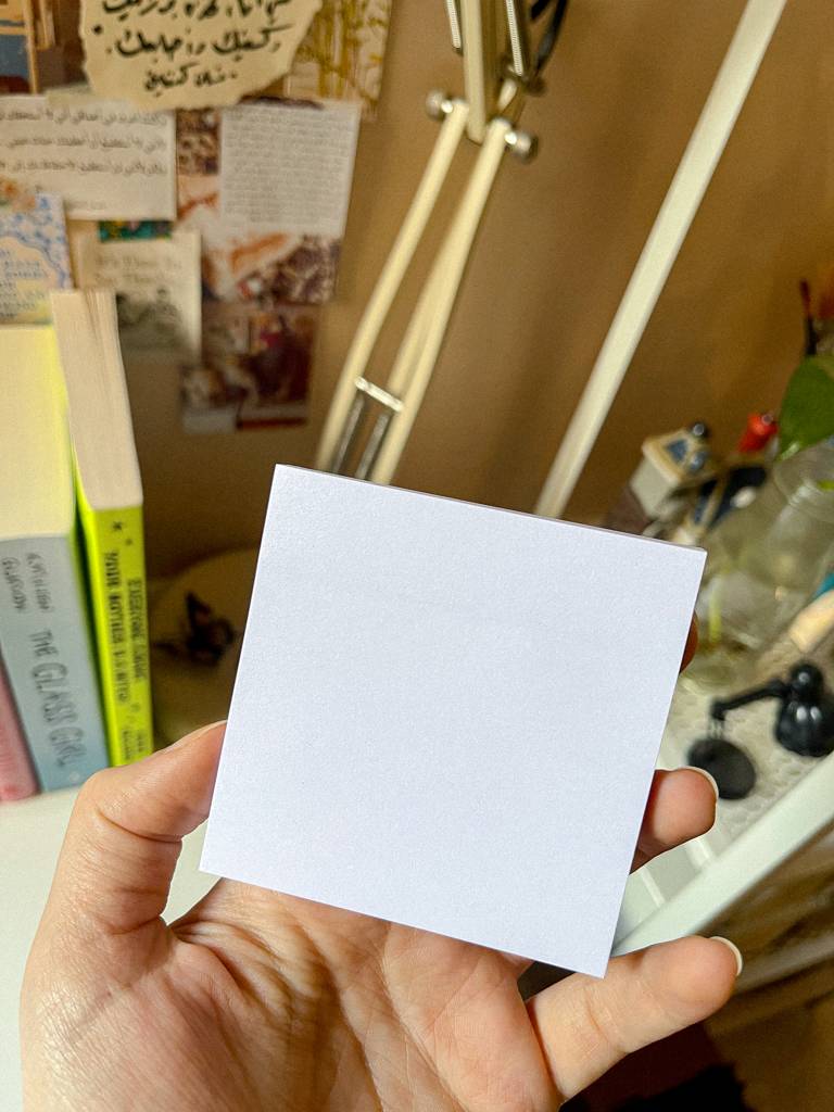 ​📃​ستيكي نوتس بيضاء بتصاميم مختلفة