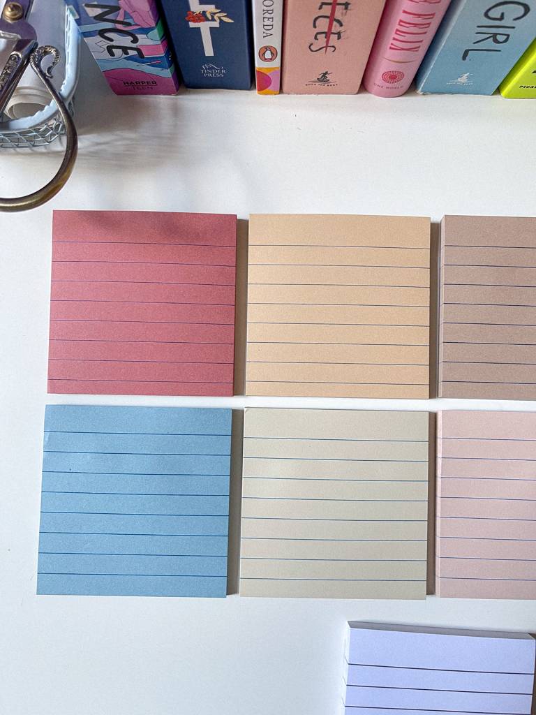 ​📜​ستيكي نوتس مخطط بألوان هادئة