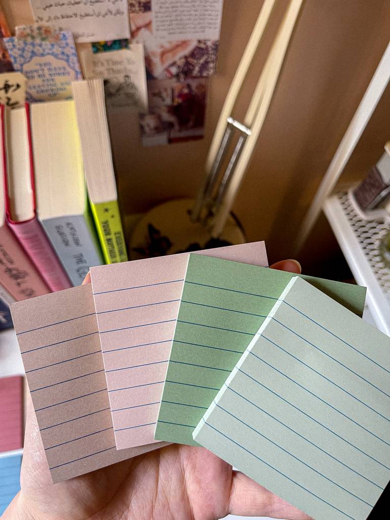 ​📜​ستيكي نوتس مخطط بألوان هادئة