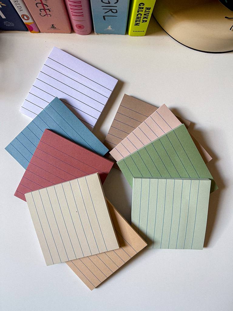 ​📜​ستيكي نوتس مخطط بألوان هادئة