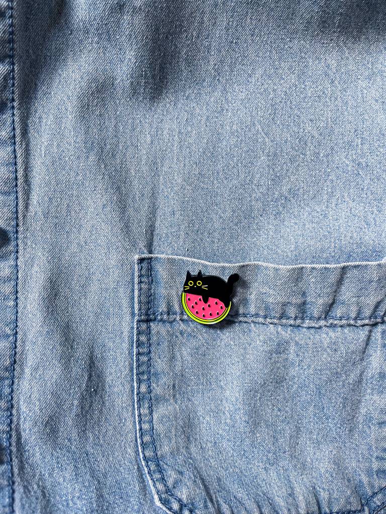 ​🍉​🐈‍⬛ ​دبوس قطة وبطيخ