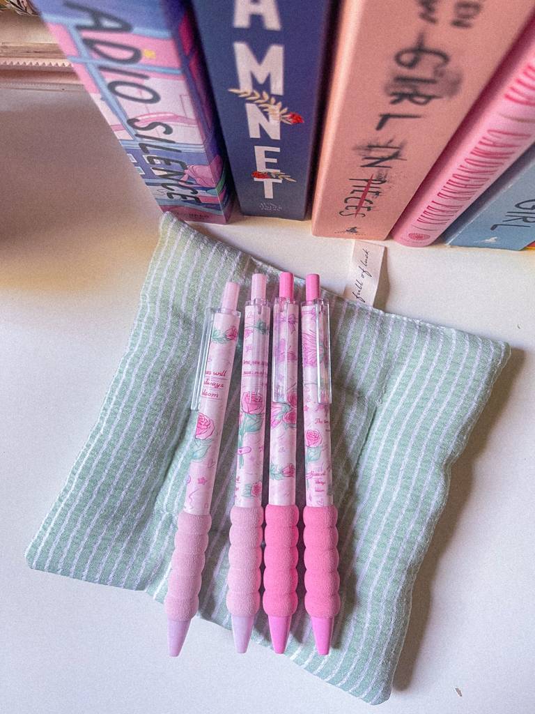 ​🌷​أقلام ورد حبر اسود