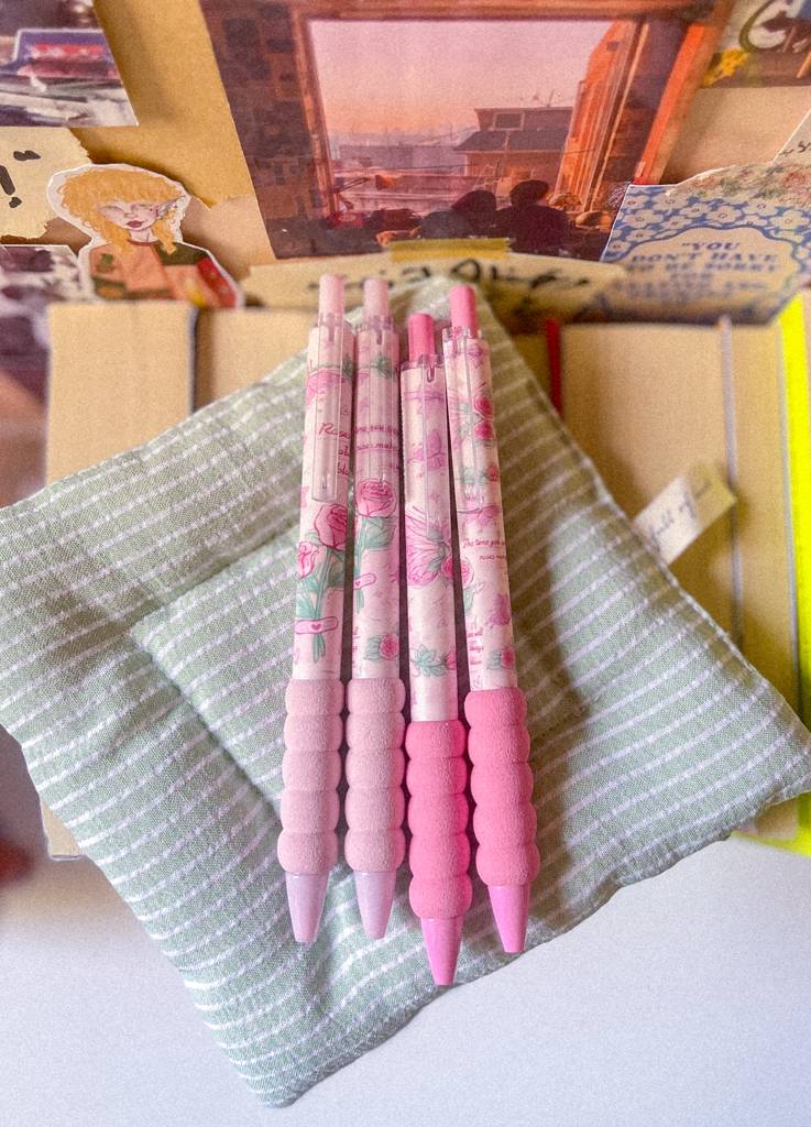 ​🌷​أقلام ورد حبر اسود