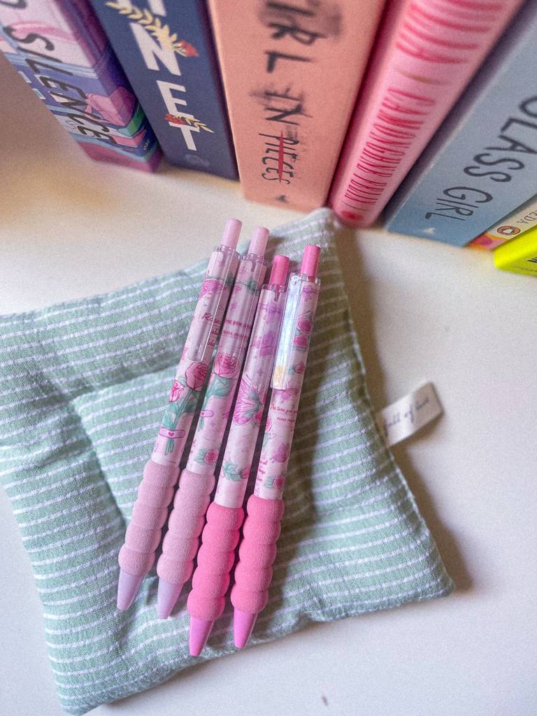 ​🌷​أقلام ورد حبر اسود