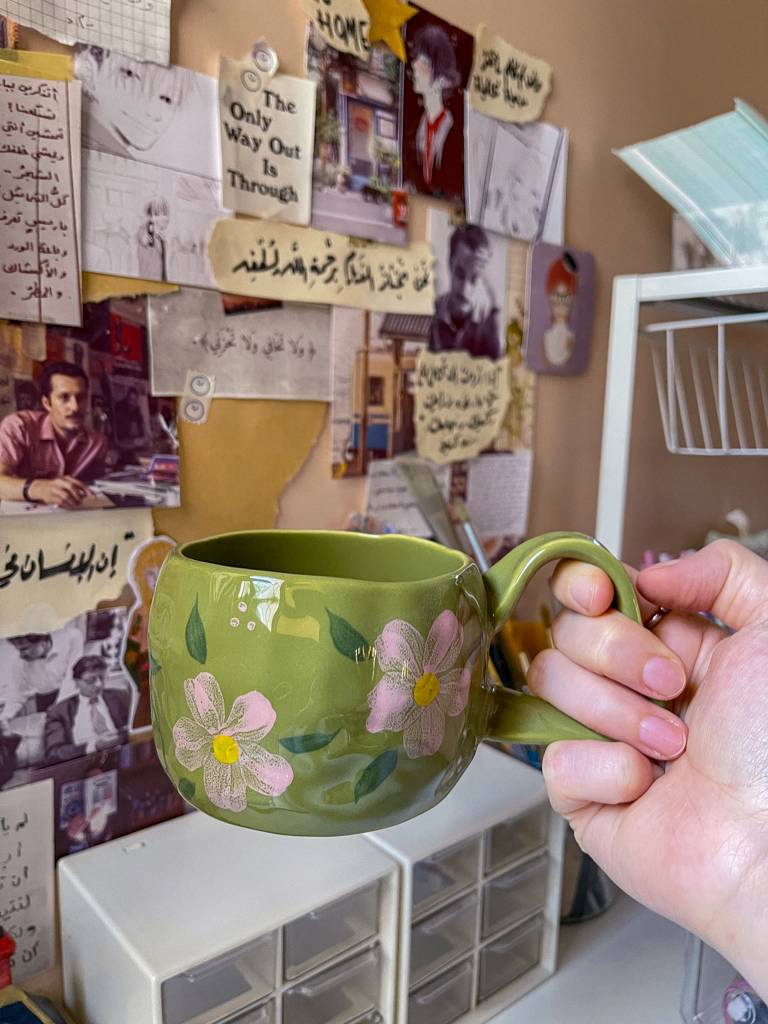 💖🌺كوب ورد هاندميد بتصميم غريب