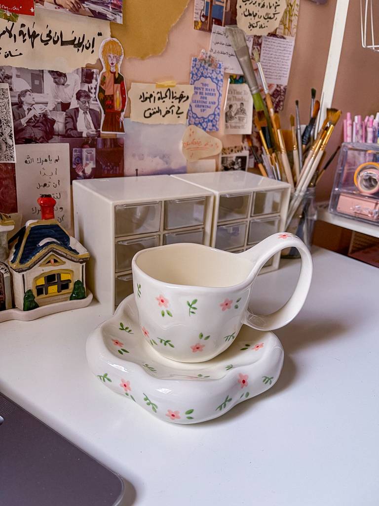 🌿🌸كوب ورد مع صحن منفوخ
