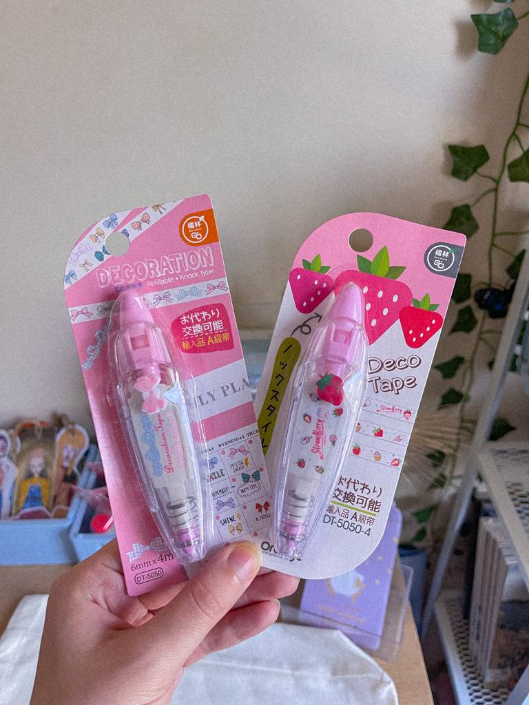 🎀لاصق تزيين على شكل رول برسومات مختلفة